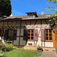 Petite maison SOUS LE TILLEUL, hotel v destinaci Schiltigheim