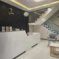 Hotel Crystal Sarovar, khách sạn ở Mirzāpur