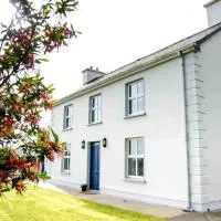 Reeks View Farmhouse, hotel i Kilgobnet