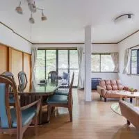 8 people can stay in a house, hotell i Chikushino