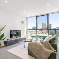 Central Woden Stay, Near Hospital, CIT, Pool、Phillipのホテル