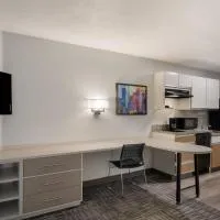 MainStay Suites Omaha Old Mill, Hotel in Boys Town