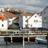 Grebbestads Vandrarhem, hotel Grebbestadban