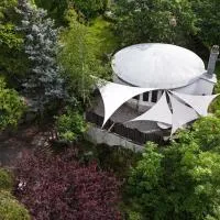 La petite maison ronde, hotel u gradu 'Salvan'