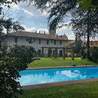 Casa Aguilar-Habitaciónes y más en casa exclusiva en Centelles, hotel in Centellas
