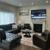 Modern 5-bedroom house close to Ardagh Bluffs, hotel u gradu Beri