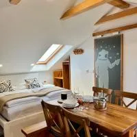 BeeWood apartment, khách sạn ở Križe