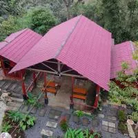 Happy Monkeys Village، فندق في Sidomukti