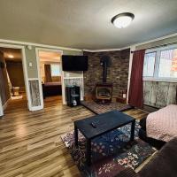Fall Getaway, hotel near Gogebic-Iron County - IWD, Auvinen Corner