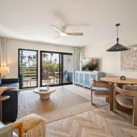 Modern oceanview condo at Lawai Beach Resort! New!, hotel en Koloa