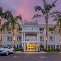 트레이시에 위치한 호텔 Best Western Luxury Inn