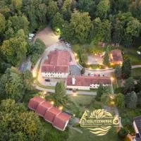 Viesnīca Waldhotel & Restaurant Stieglitzenkrug pilsētā Feldberga