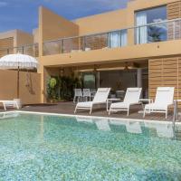 SALGADOS BEACH VILLA by My Algarve Rentals, kh&aacute;ch sạn ở Albufeira