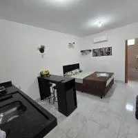 Flat completo 15 com ar condicionado e colchão confortável, hotel a Aparecida de Goiânia
