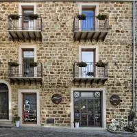 Notti O' Tunn Luxury Rooms in centro, hotel i Geraci Siculo