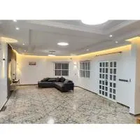 로메에 위치한 호텔 AMIVI Plaza ADIDOADIN