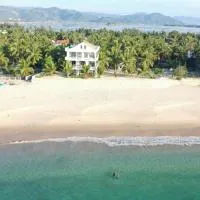 Timothe Beach Hotel & Apartments, hotell i Song Cau