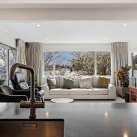 Rainbow Haven Where family time meets Lake time, hotel near Coffs Harbour Airport - CFS, Coffs Harbour
