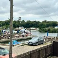 River breeze, hotel in Horning