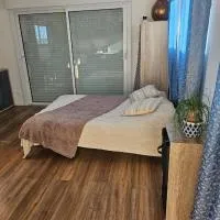 La Celle-sous-Gouzon में, होटल logement cocooning