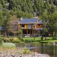 Rio Hermoso Hotel De Montaña, hotel a San Martín de los Andes