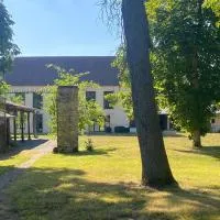 Les chambres des Métairies, hotel a Pougues-les-Eaux