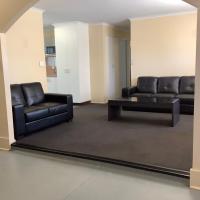 Quiet, Charming 3BR, khách sạn gần Sân bay Moranbah - MOV, Moranbah