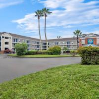 Suburban Studios Stuart near Federal Hwy 1, hotel poblíž Witham Field Airport - SUA, Stuart