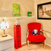 charming and stylish private guest house、ケロウナにあるケロウナ国際空港 - YLWの周辺ホテル