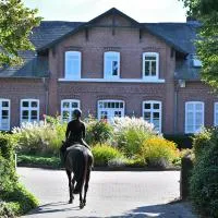 Familienfreundliche Ferienwohnungen auf idyllischer Reitanlage - Hof Norwegen, hotel em Mohrkirch
