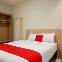 RedDoorz near Exit Tol Banyumanik 2, hotelli kohteessa Srondolwetan