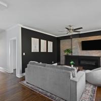 20 min to NYC, Newly Renovated, Private Driveway, hotel near Teterboro - TEB, Little Ferry
