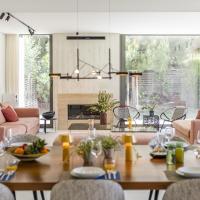 Troia Design Villa by CadenzaLux &ndash; hotel w mieście Troia