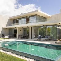 Troia Design Villa by CadenzaLux, hotel em Tr&oacute;ia