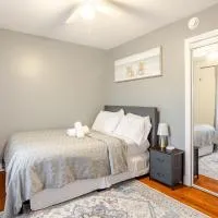 Appartement moderne 3 chambres avec spa, jardin privé & parking gratuit - accès autonome 282, hotel a Saint-Jean-sur-Richelieu