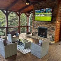 Above Expectations-New Exterior-Sleeps 8-Hot Tub-Games Galore-Nature, hotel Morgantonban