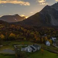 Lyngen alps View, khách sạn ở Koppangen