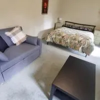 Garden Dreams bungalow, готель у місті Blackburn