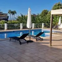 Finca Ca Nostra, Charmante Villa, Großzügiger Pool & Meerblick, хотел в Лукмахор