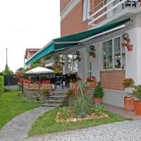 Hotel Michela, hotel v destinácii Marina di Massa