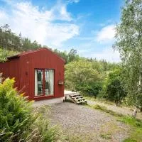 Cozy Retreat Close to Castle & Beach, hotel en Tyresö