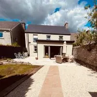 Cashel town house 4 bed, hotel u gradu Kašel