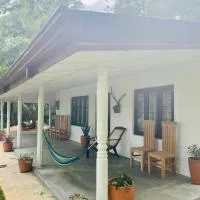 Holiday Home Rathnaella, hotell sihtkohas Hassalaka