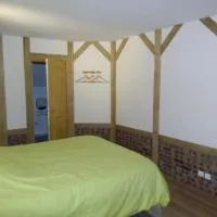 Les puisayennes, hotel u gradu 'Treigny'