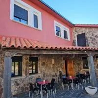 Hostal Las Cavenes Del Cabaco, hotel en El Cabaco