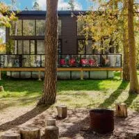 3-bedroom Lakefront Villa #5, hotel a Lakefield
