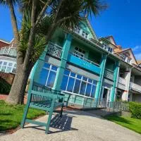 페인턴에 위치한 호텔 Beach Hotel Torbay B&B
