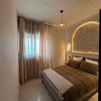 APT-Cinema Pool-Free Parking-Gym-Netflix, hotelli kohteessa El Jadida