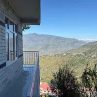 Sunrise View Farm-stay -Narkanda, hotel din Shimla