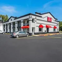 Red Carpet Inn and Suites, hotel i Bellmawr